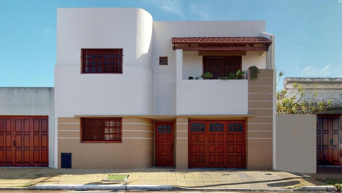 Casa en dos plantas. Venta. Casa. Don Bosco N° 435. Ensenada. | OJAM